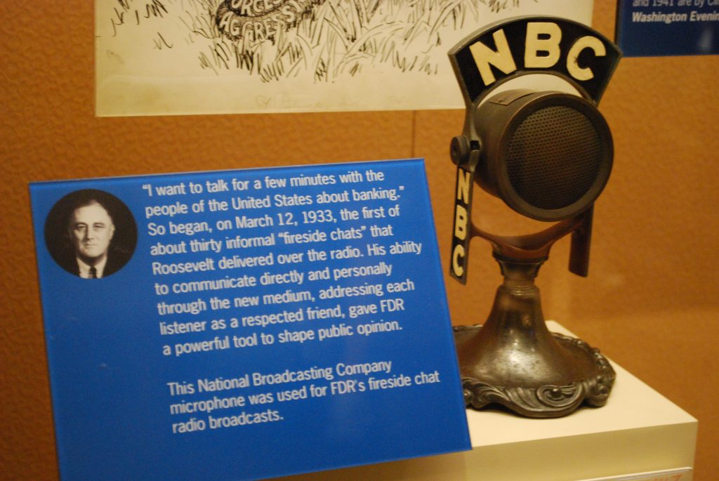 NBC_microphone,_National_Museum_of_American_History